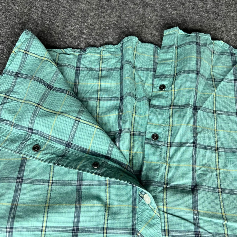 Vans Shirt Mens Small Turquoise Plaid Button Down Short Sleeve Cotton VN-ORTIPBL - Picture 15 of 15